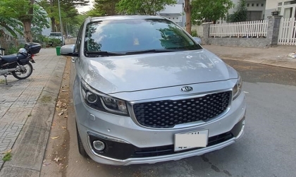 Xin tư vấn Kia Sedona 2015 nhập Hàn gặp nhiều vấn đề?
